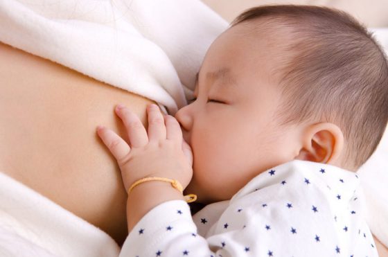 保育　母乳